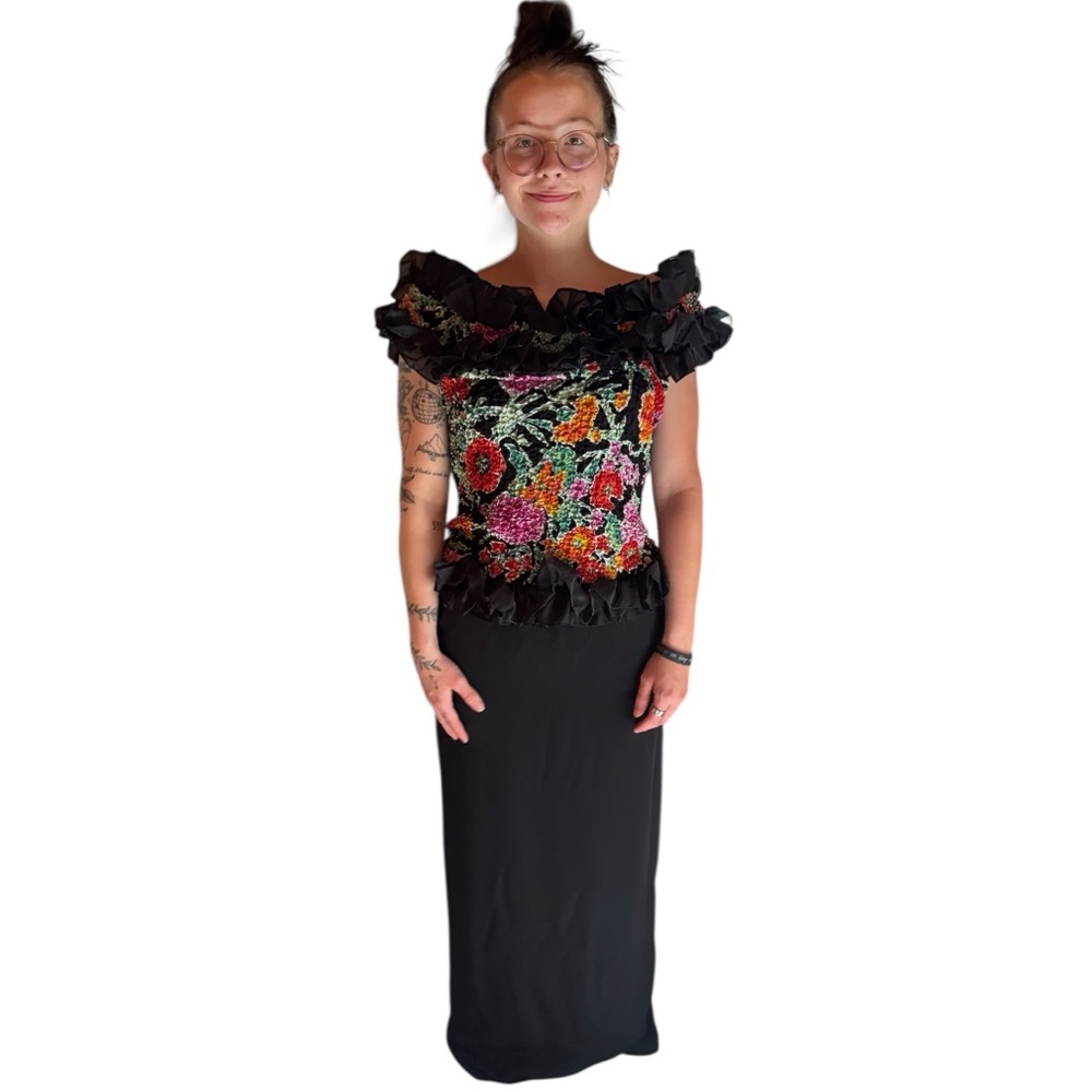 1980s Gala by Julie Francis Floral &‎ Ruffled Off the Shoulder w/Arm Holes Gown